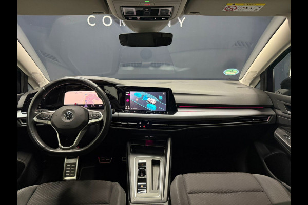 Volkswagen Golf 1.0 eTSI Pano DSG IQ ACC Stoelverw