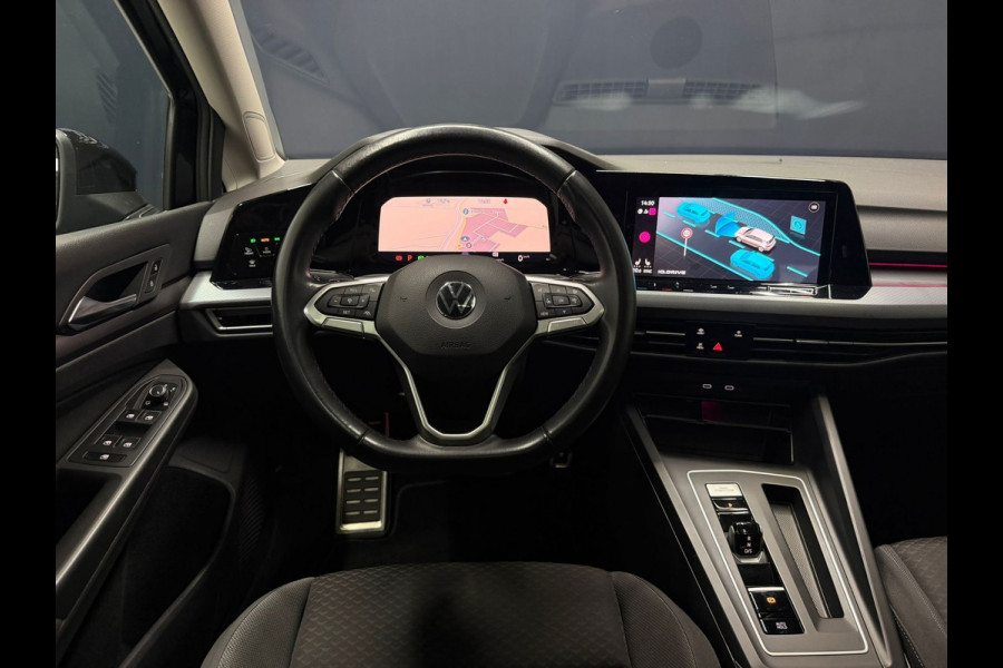 Volkswagen Golf 1.0 eTSI Pano DSG IQ ACC Stoelverw