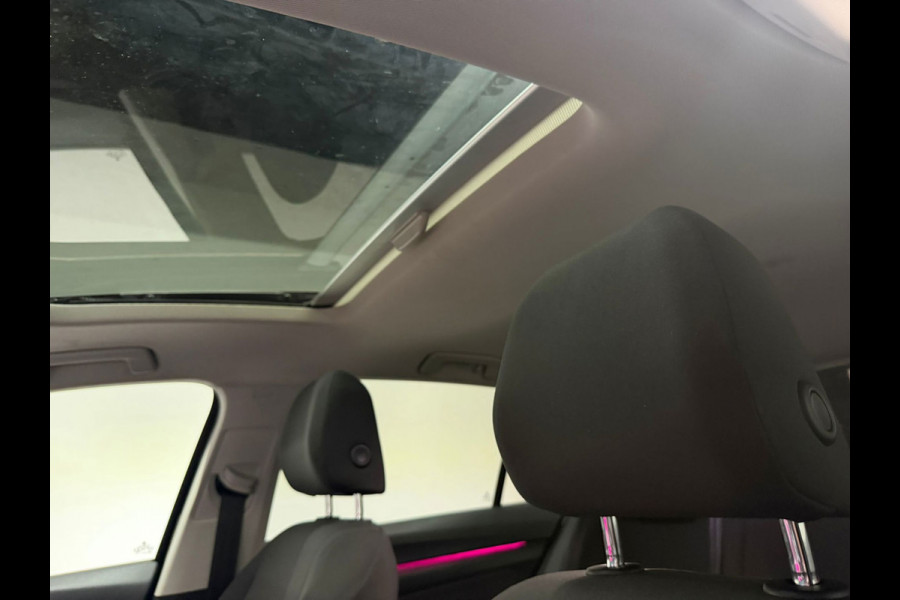 Volkswagen Golf 1.0 eTSI Pano DSG IQ ACC Stoelverw
