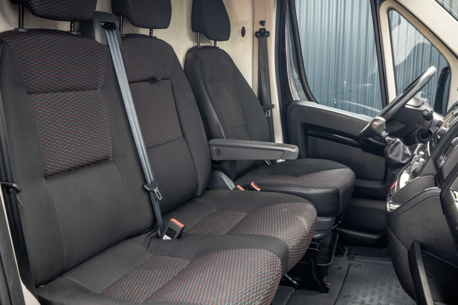 Peugeot Boxer 2.2 BlueHDi 120 L1H1 | 120 PK | 3-Zits | Cruise | Airco | Trekhaak