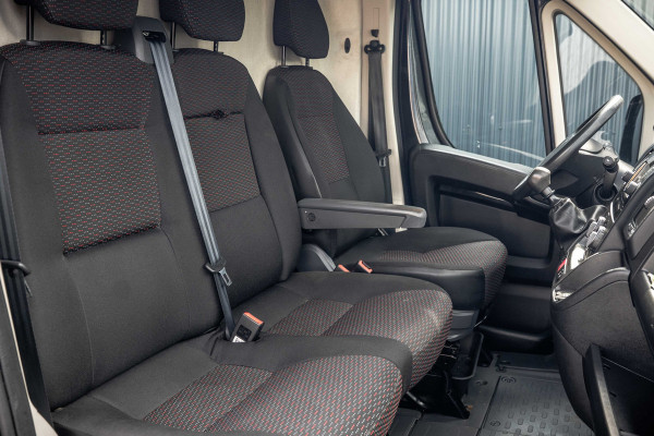 Peugeot Boxer 2.2 BlueHDi 120 L1H1 | 120 PK | 3-Zits | Cruise | Airco | Trekhaak