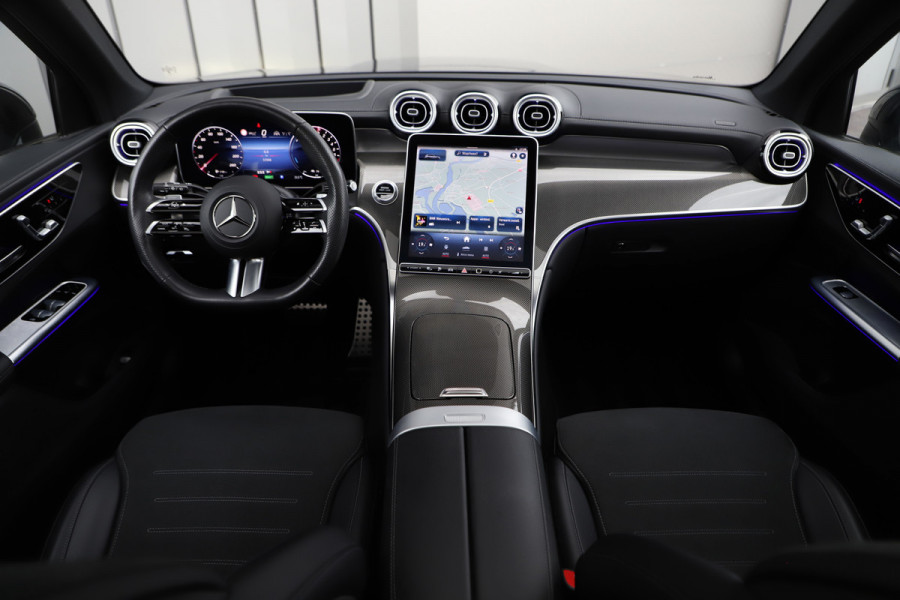 Mercedes-Benz GLC 300e AMG 4-Matic | 313PK | Head-up | Keyless-go | Pano | Sfeerverl. | Distronic+ | Digital-light | Memory | Trekhaak | 2023.