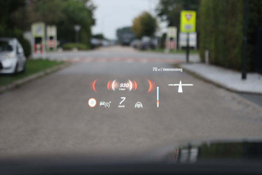 Mercedes-Benz GLC 300e AMG 4-Matic | 313PK | Head-up | Keyless-go | Pano | Sfeerverl. | Distronic+ | Digital-light | Memory | Trekhaak | 2023.