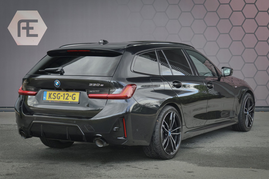BMW 3 Serie Touring 330e xDrive ADAPTIVE CRUISE | STOELVERWARMING | CAMERA | M STOELEN | PANO | HEAD UP | MEMORY | APPLE CARPLAY