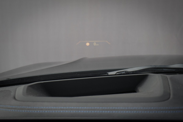 BMW 3 Serie Touring 330e xDrive ADAPTIVE CRUISE | STOELVERWARMING | CAMERA | M STOELEN | PANO | HEAD UP | MEMORY | APPLE CARPLAY