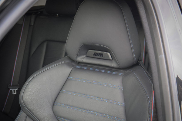 BMW 3 Serie Touring 330e xDrive ADAPTIVE CRUISE | STOELVERWARMING | CAMERA | M STOELEN | PANO | HEAD UP | MEMORY | APPLE CARPLAY