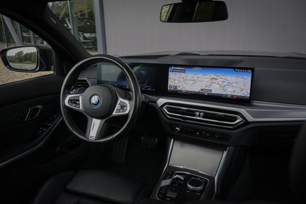 BMW 3 Serie Touring 330e xDrive ADAPTIVE CRUISE | STOELVERWARMING | CAMERA | M STOELEN | PANO | HEAD UP | MEMORY | APPLE CARPLAY