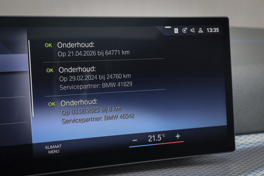 BMW 3 Serie Touring 330e xDrive ADAPTIVE CRUISE | STOELVERWARMING | CAMERA | M STOELEN | PANO | HEAD UP | MEMORY | APPLE CARPLAY