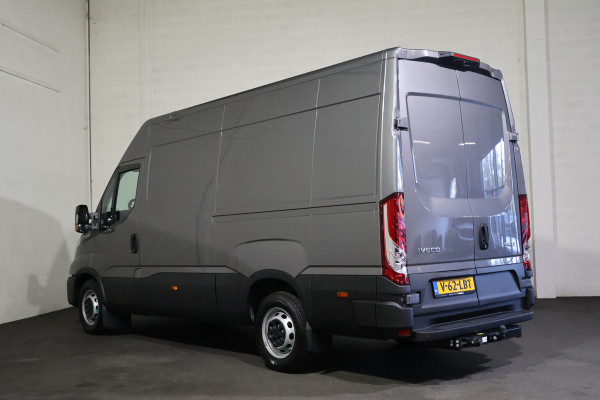 Iveco Daily 35S18 Hi-Matic L2 H2 Airco Navigatie Trekhaak Digitaal Dashboard