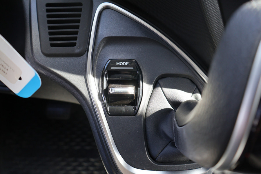 Iveco Daily 35S18 Hi-Matic L2 H2 Airco Navigatie Trekhaak Digitaal Dashboard
