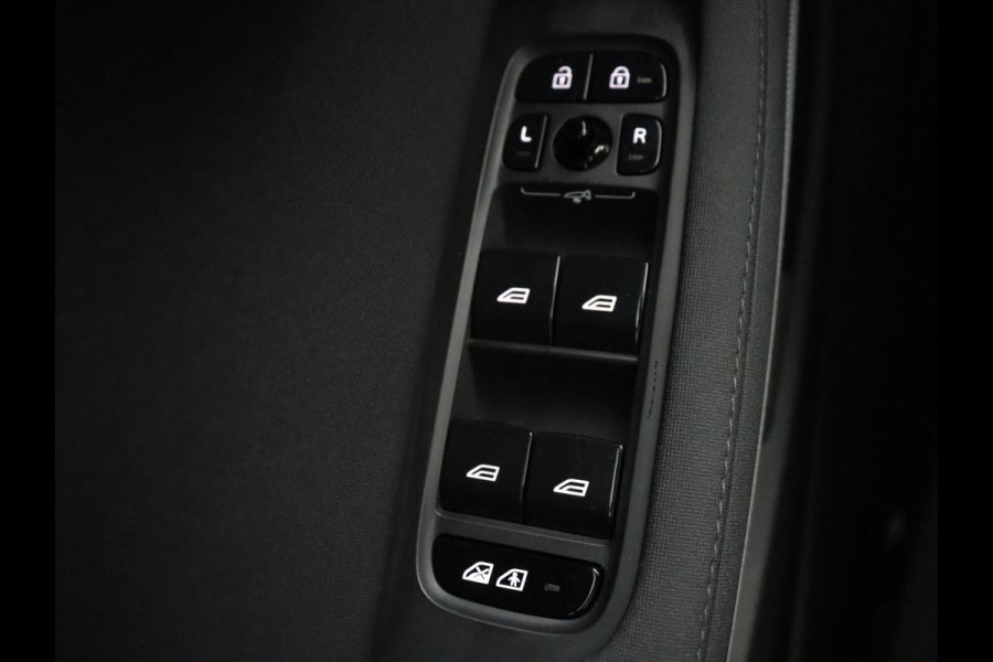 Polestar 2 Standard Range Single Motor 63kWh | SOH 91.5% | Panoramadak | Trekhaak | 360 camera | Harman/Kardon | Stuur/stoel verwarming | Carplay | Memory |