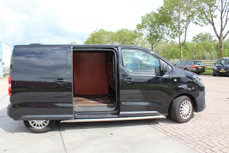 Toyota ProAce Worker 2.0 D-4D Cool Comfort airco trekhaak parkeers, cruise emissie 6