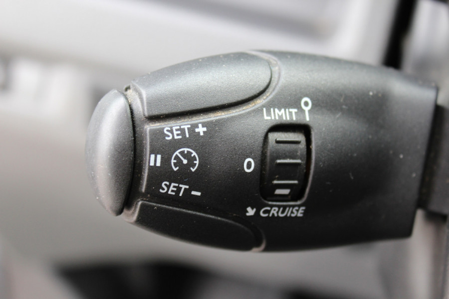 Toyota ProAce Worker 2.0 D-4D Cool Comfort airco trekhaak parkeers, cruise emissie 6