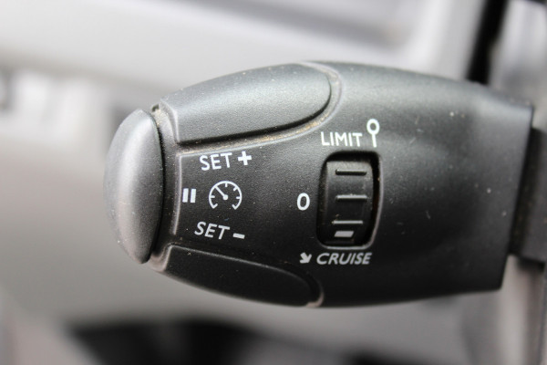 Toyota ProAce Worker 2.0 D-4D Cool Comfort airco trekhaak parkeers, cruise emissie 6