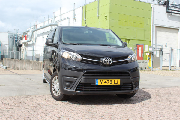 Toyota ProAce Worker 2.0 D-4D Cool Comfort airco trekhaak parkeers, cruise emissie 6