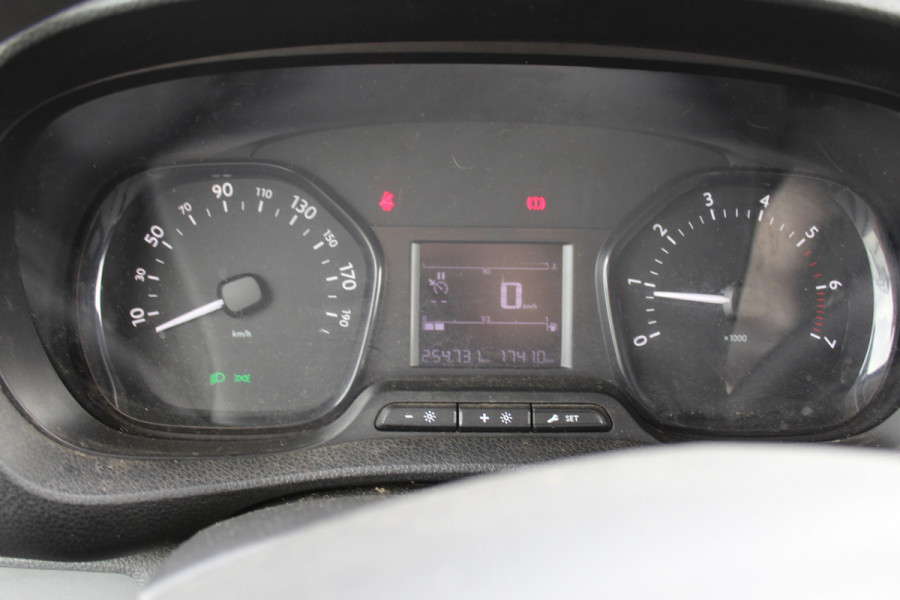 Toyota ProAce Worker 2.0 D-4D Cool Comfort airco trekhaak parkeers, cruise emissie 6