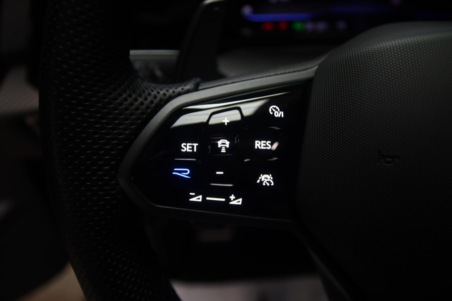 Volkswagen Golf 2.0 TSI R 4M Performance 333PK PANO-H&K-IQ LED-HUD