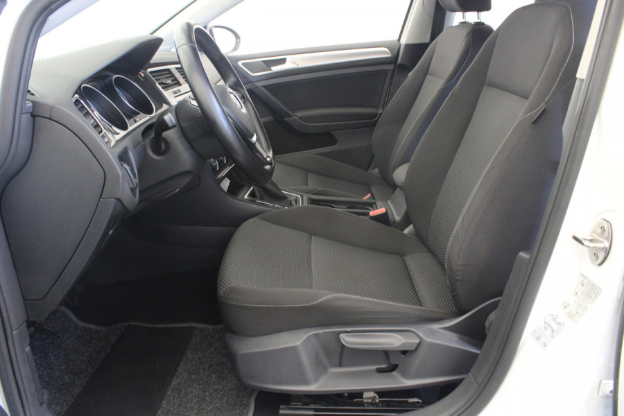 Volkswagen Golf 1.0 TSI Trendline