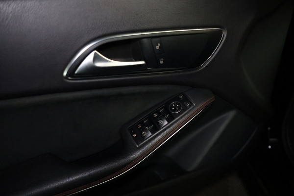 Mercedes-Benz CLA-Klasse 180 AMG Shooting Brake AUTOM AVM CAMERA PDC BT '19