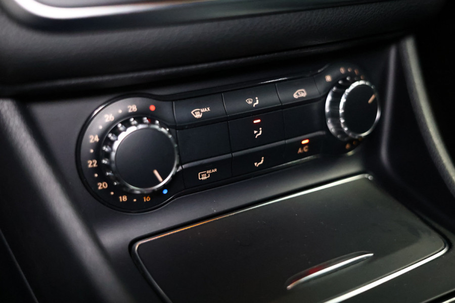 Mercedes-Benz CLA-Klasse 180 AMG Shooting Brake AUTOM AVM CAMERA PDC BT '19