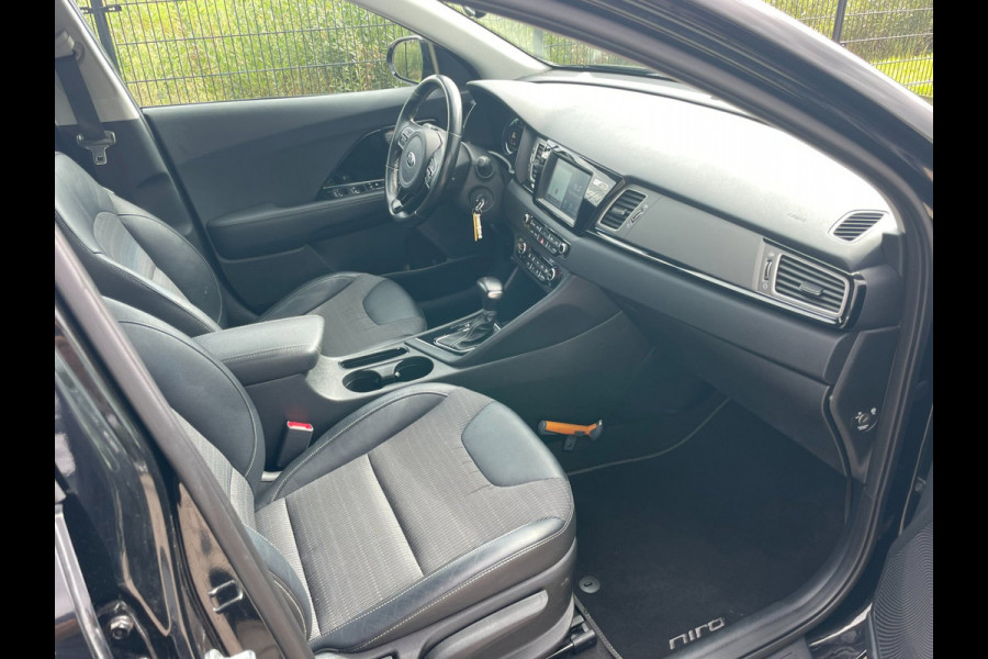 Kia Niro 1.6 GDi Hybrid DynamicLine | Camera | PDC | Carplay | Cruise Control |
