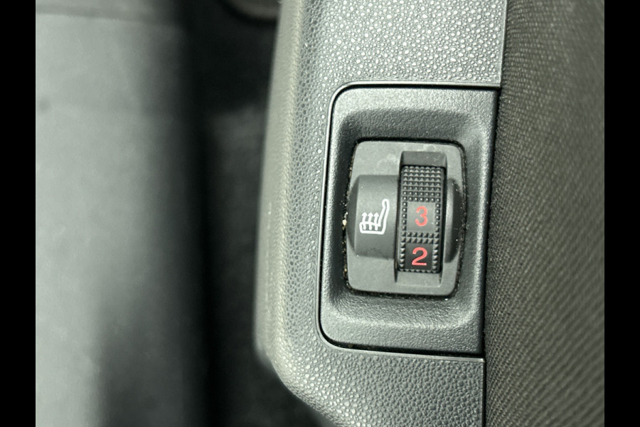 Citroën C3 1.5 HDi 102PK Shine / 5Drs. / Distributie riem is vervangen bij 76702KM / Stoelverwarming / 1/2 Leder / Airco-ecc. / Navigatie / Pack City Safety / Apk nieuw