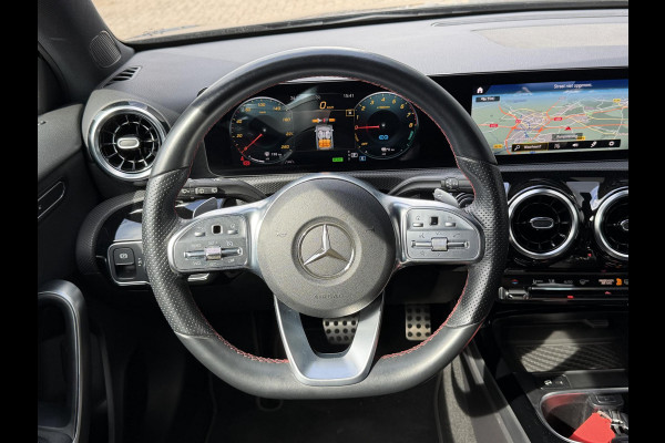 Mercedes-Benz A-Klasse 250 e AMG Line 18"/360 camera/PDC v+a/Stoelverwarming/Apple Carplay & Android Auto/DAB/Navigatie/Climate