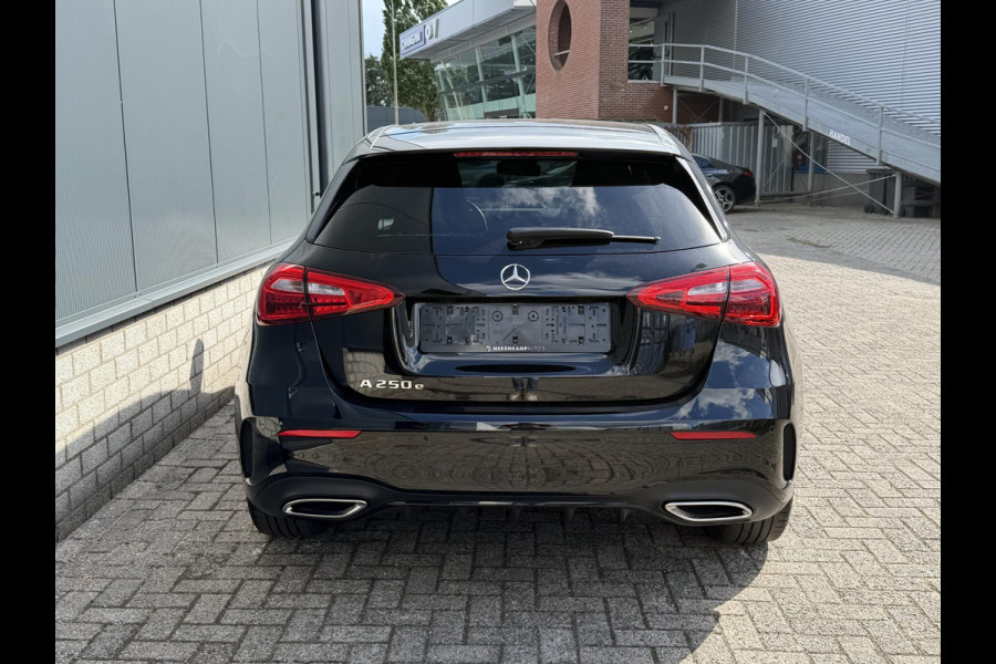 Mercedes-Benz A-Klasse 250 e AMG Line 18"/360 camera/PDC v+a/Stoelverwarming/Apple Carplay & Android Auto/DAB/Navigatie/Climate