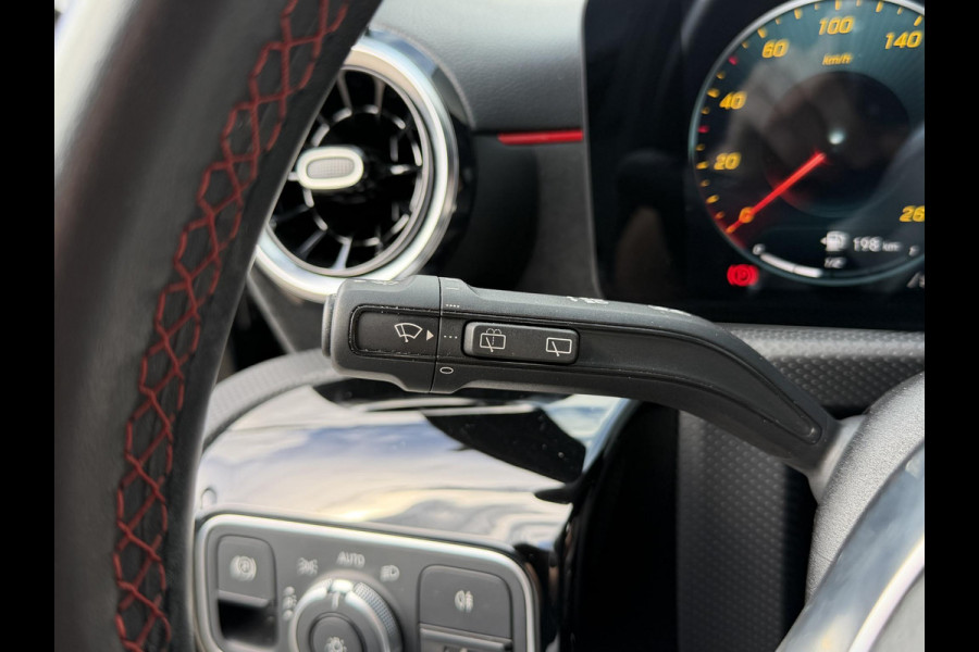 Mercedes-Benz A-Klasse 250 e AMG Line 18"/360 camera/PDC v+a/Stoelverwarming/Apple Carplay & Android Auto/DAB/Navigatie/Climate