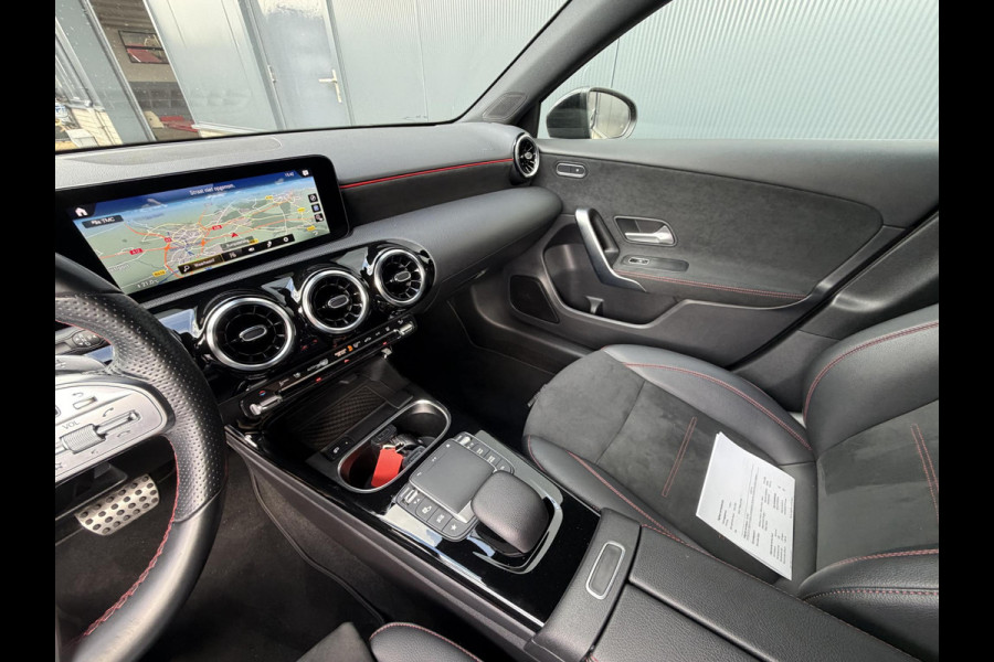 Mercedes-Benz A-Klasse 250 e AMG Line 18"/360 camera/PDC v+a/Stoelverwarming/Apple Carplay & Android Auto/DAB/Navigatie/Climate