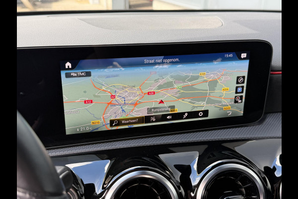 Mercedes-Benz A-Klasse 250 e AMG Line 18"/360 camera/PDC v+a/Stoelverwarming/Apple Carplay & Android Auto/DAB/Navigatie/Climate