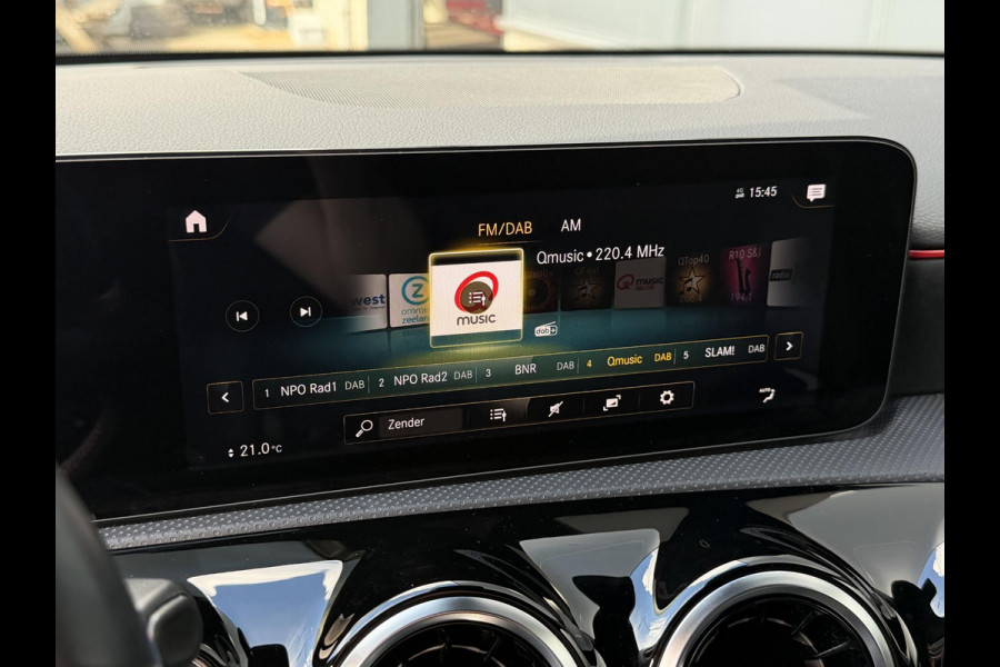 Mercedes-Benz A-Klasse 250 e AMG Line 18"/360 camera/PDC v+a/Stoelverwarming/Apple Carplay & Android Auto/DAB/Navigatie/Climate