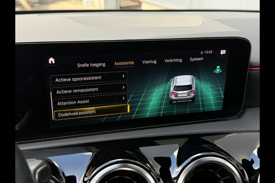 Mercedes-Benz A-Klasse 250 e AMG Line 18"/360 camera/PDC v+a/Stoelverwarming/Apple Carplay & Android Auto/DAB/Navigatie/Climate