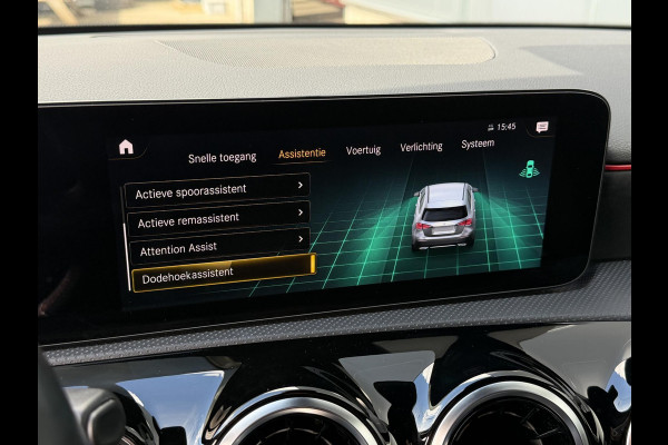 Mercedes-Benz A-Klasse 250 e AMG Line 18"/360 camera/PDC v+a/Stoelverwarming/Apple Carplay & Android Auto/DAB/Navigatie/Climate