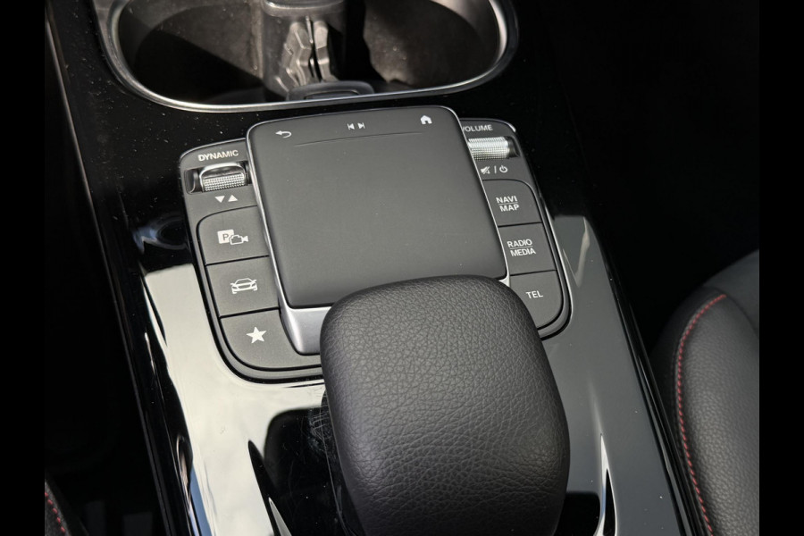 Mercedes-Benz A-Klasse 250 e AMG Line 18"/360 camera/PDC v+a/Stoelverwarming/Apple Carplay & Android Auto/DAB/Navigatie/Climate