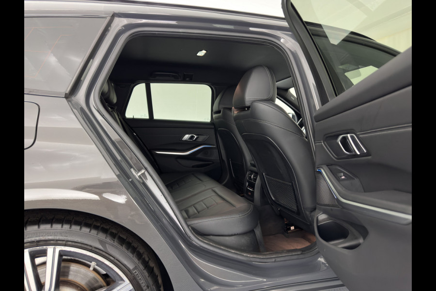 BMW 3 Serie Touring 330e Sportline High Executive (Plug-in) {SoH-91%} (INCL-BTW) Aut. *LEATHER | FULL-LED | HEATED-SPORTSEATS | HIFI-SOUND | NAVI-FULLMAP | DAB+ | DIGI-COCKPIT | PRIVACY-GLASS | AMBIENTLIGHT | ECC | PDC | CRUISE | SHIFT-PADDLES | 19"ALU*