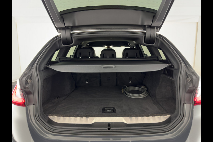 BMW 3 Serie Touring 330e Sportline High Executive (Plug-in) {SoH-91%} (INCL-BTW) Aut. *LEATHER | FULL-LED | HEATED-SPORTSEATS | HIFI-SOUND | NAVI-FULLMAP | DAB+ | DIGI-COCKPIT | PRIVACY-GLASS | AMBIENTLIGHT | ECC | PDC | CRUISE | SHIFT-PADDLES | 19"ALU*