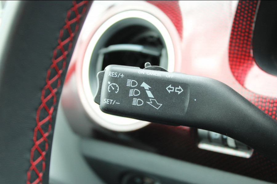 Volkswagen up! 1.0 GTI BeatsAudio Schuifdak 116pk! Camera