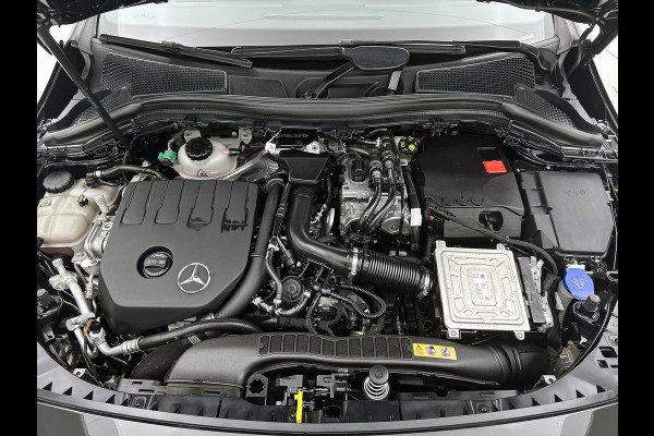 Mercedes-Benz B-Klasse 250 e Hybride Premium Design AMG line / 1/2 Leder / Stoelverwarming / Pdc+Camera / Navigatie / Apk 01-2028