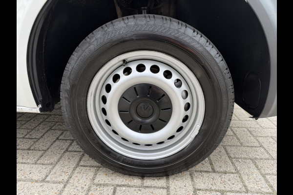 Volkswagen Transporter 2.0 TDI 150pk DSG automaat / L2H1 Comfortline / vaste prijs rijklaar € 16.950 ex btw / lease vanaf € 285 / euro 6 / bpm vrij / airco / cruise / navigatie / parkpilot / 2 x stoel met armsteun !