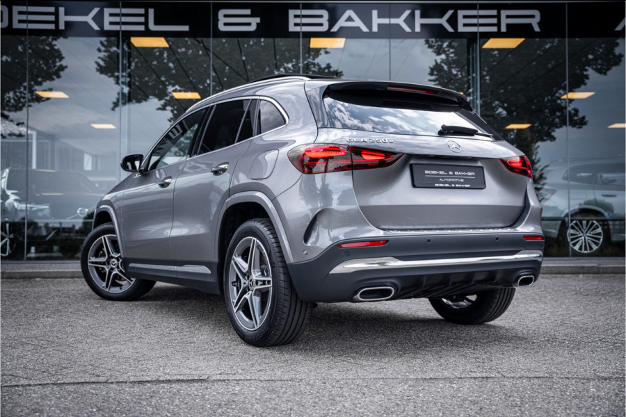 Mercedes-Benz GLA 250 e Star Edition AMG Line ** Panodak ** Keyless ** Camera ** Carplay EV rijbereik tot 70km