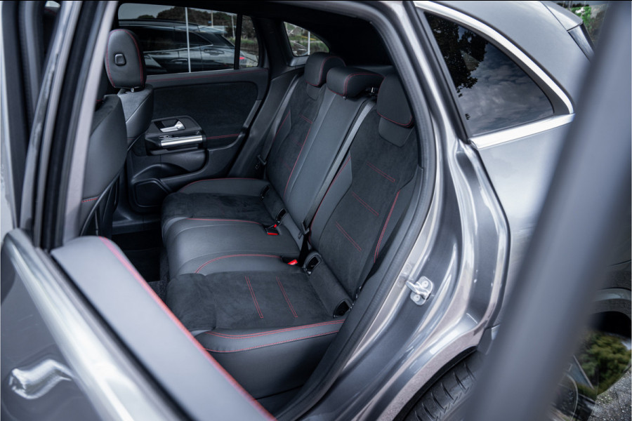 Mercedes-Benz GLA 250 e Star Edition AMG Line ** Panodak ** Keyless ** Camera ** Carplay EV rijbereik tot 70km