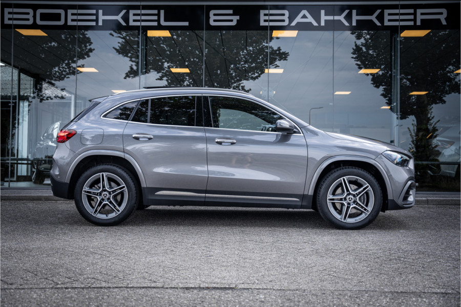 Mercedes-Benz GLA 250 e Star Edition AMG Line ** Panodak ** Keyless ** Camera ** Carplay EV rijbereik tot 70km