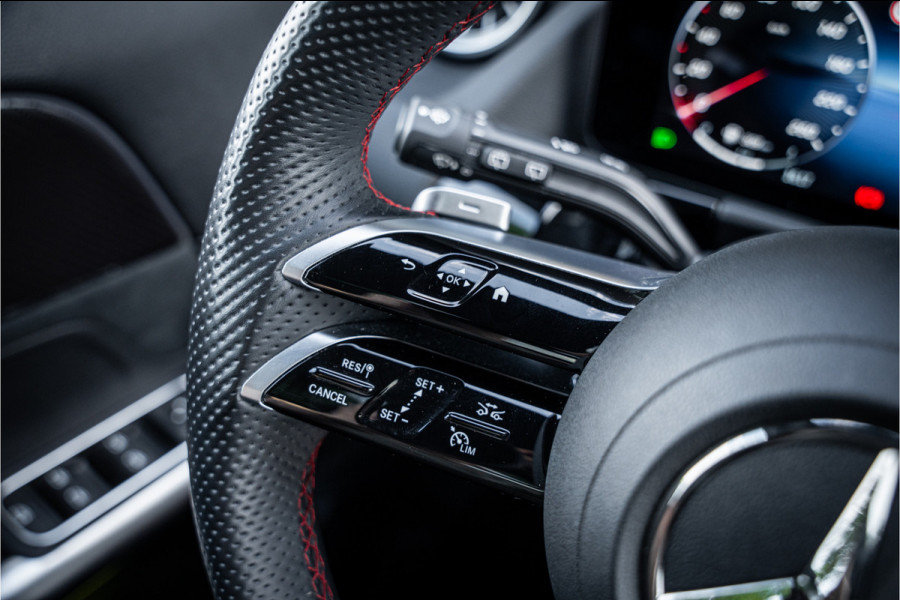 Mercedes-Benz GLA 250 e Star Edition AMG Line ** Panodak ** Keyless ** Camera ** Carplay EV rijbereik tot 70km