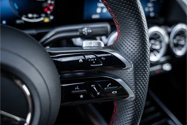 Mercedes-Benz GLA 250 e Star Edition AMG Line ** Panodak ** Keyless ** Camera ** Carplay EV rijbereik tot 70km