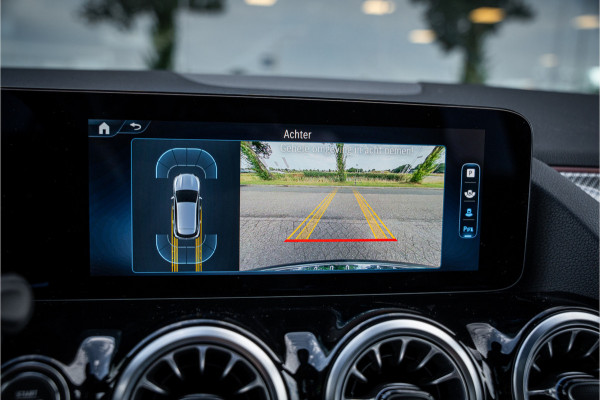 Mercedes-Benz GLA 250 e Star Edition AMG Line ** Panodak ** Keyless ** Camera ** Carplay EV rijbereik tot 70km