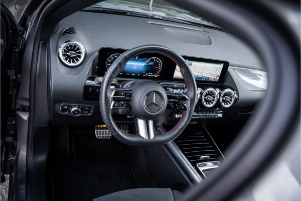Mercedes-Benz GLA 250 e Star Edition AMG Line ** Panodak ** Keyless ** Camera ** Carplay EV rijbereik tot 70km