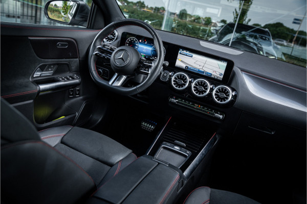 Mercedes-Benz GLA 250 e Star Edition AMG Line ** Panodak ** Keyless ** Camera ** Carplay EV rijbereik tot 70km