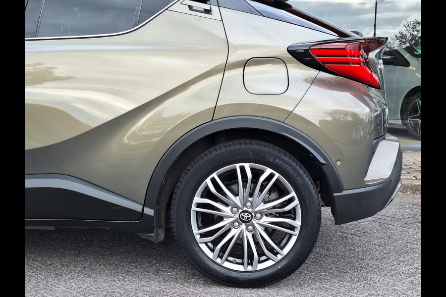 Toyota C-HR 2.0 Hybrid Executive | Leder Stof | Adaptive CC | LED | Camera | Climate | Facelift |