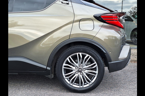 Toyota C-HR 2.0 Hybrid Executive | Leder Stof | Adaptive CC | LED | Camera | Climate | Facelift |